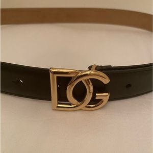 Dolce & Gabbana logo buckle leather belt black. (34 Inches / 85 CM)